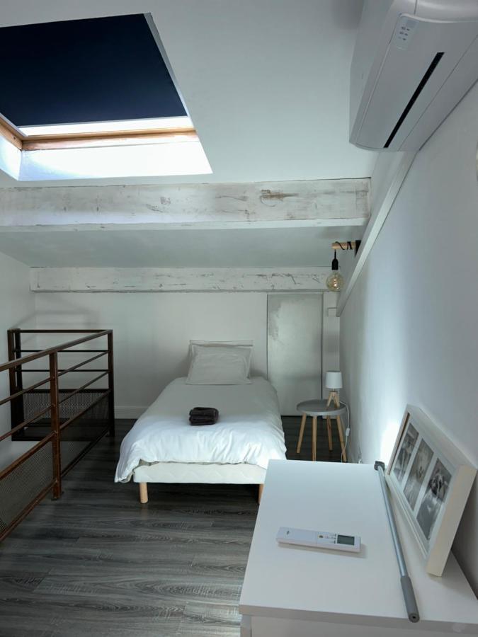 Maison Climatisee Avec Stationnement Et Wifi Bram Екстер'єр фото